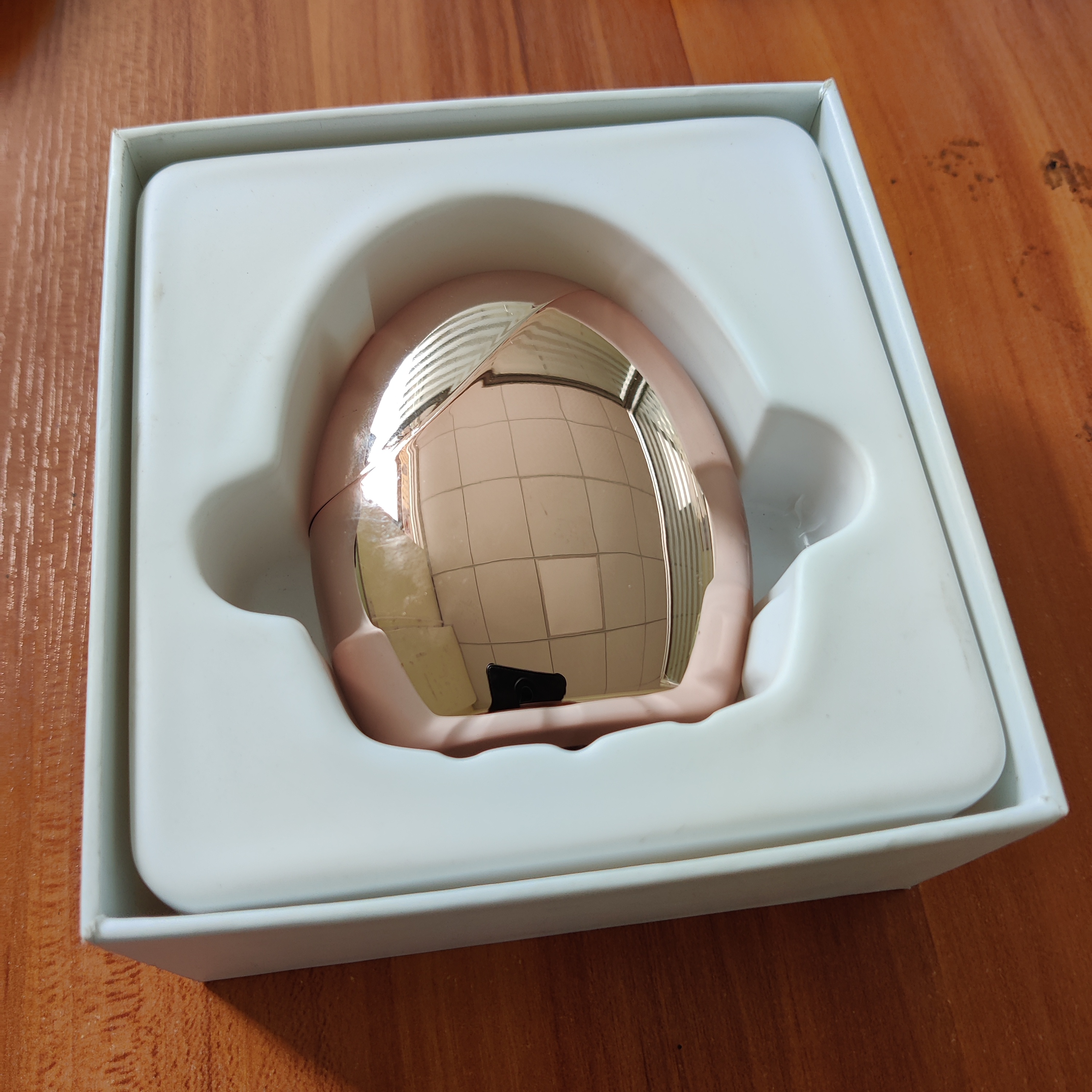 Clamshell